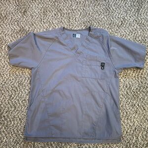 Wonderwink men’s scrub top